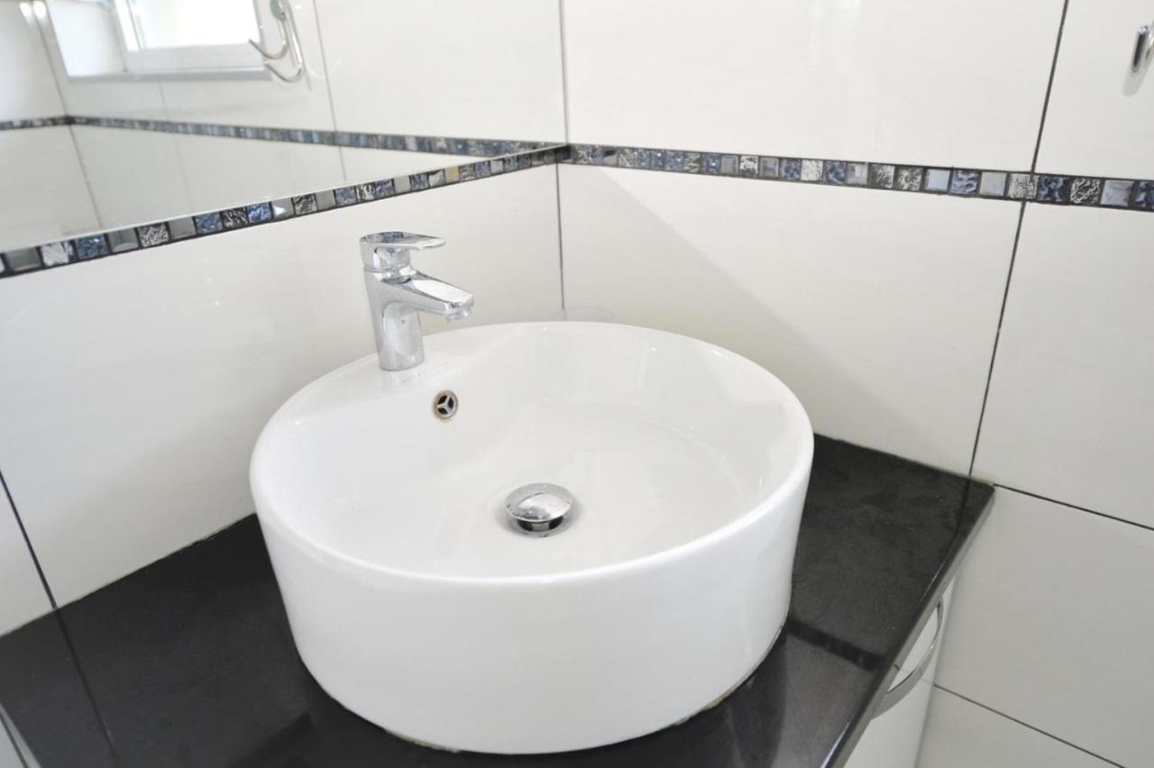 Central Apartment Njegoseva 214 コトル エクステリア 写真