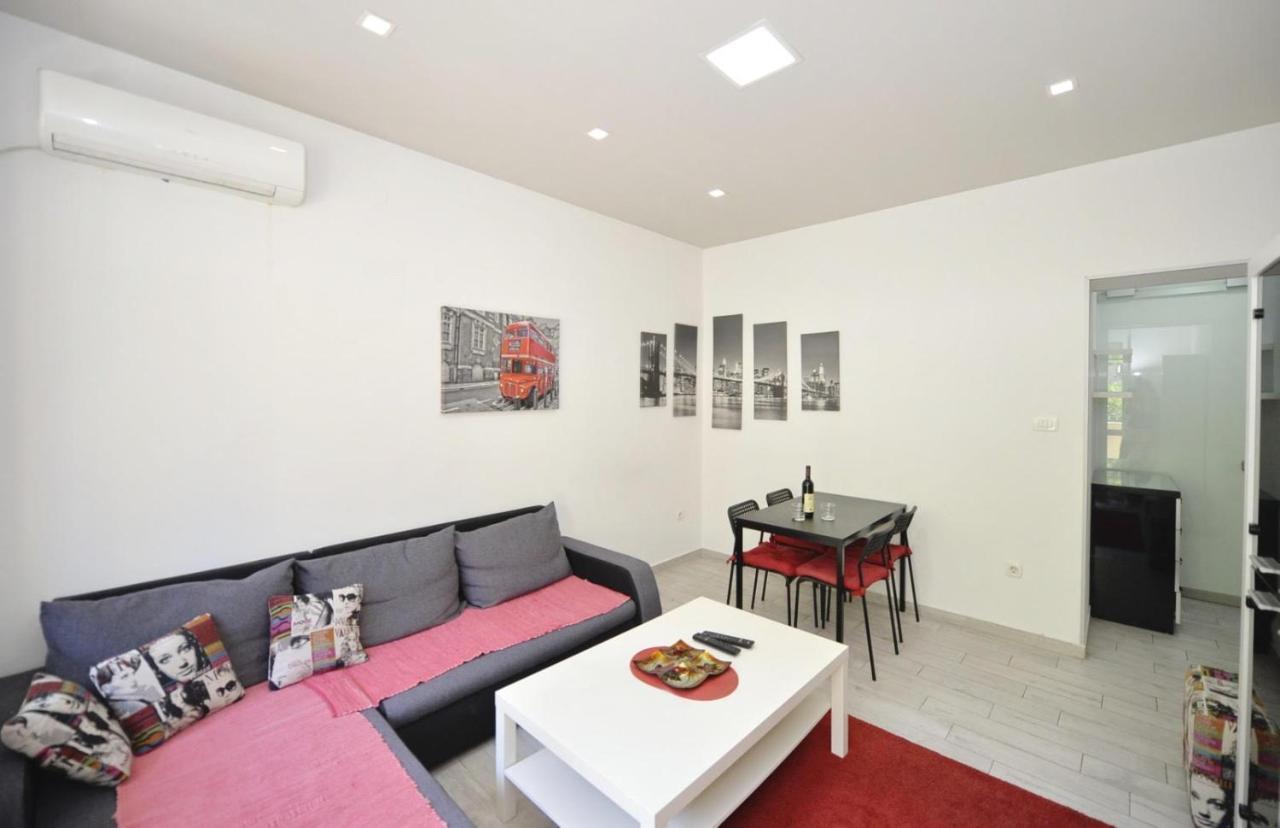 Central Apartment Njegoseva 214 コトル エクステリア 写真