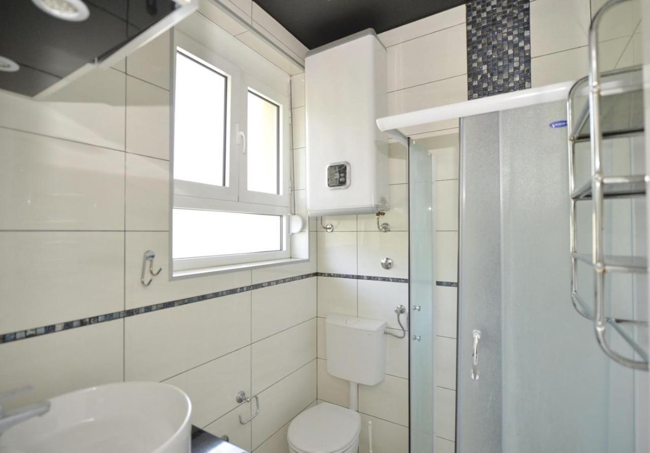Central Apartment Njegoseva 214 コトル エクステリア 写真